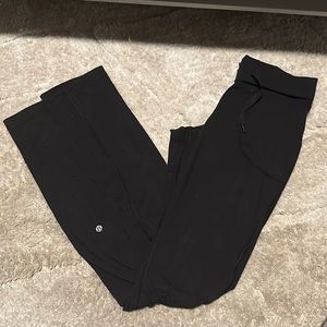 Lululemon leggings with a loose/bunched leg